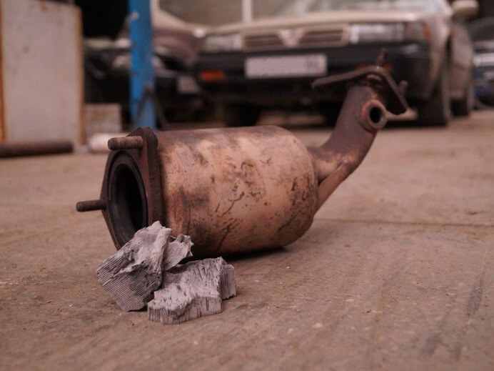 Заміна або видалення каталізаторів